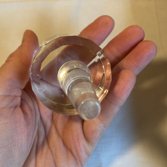 New in Box Oleg Cassini Crystal Bottle Stoppers Faceted Clear Heavy Weight NiCE - Picture 5 of 16